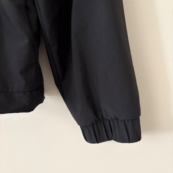 GapFit Women's Black Pullover Commuter Jacket Snap Button Mock NeckSleeve - Picture 6 of 15